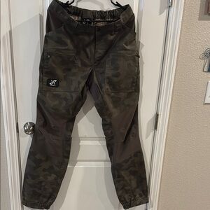 Men's RVRC Camouflage Cargo Pants